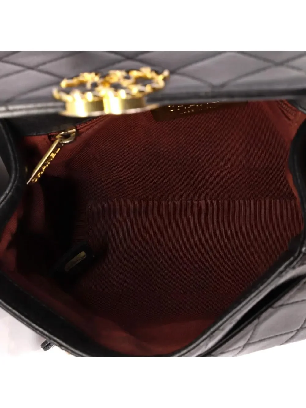 CHANEL elevate your